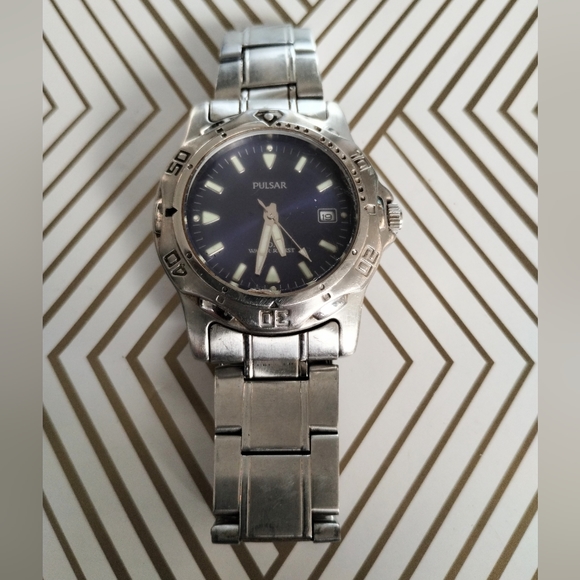 Men's Pulsar Watch Brushed Silver Tone Blue dial 37mm - Picture 6 of 12